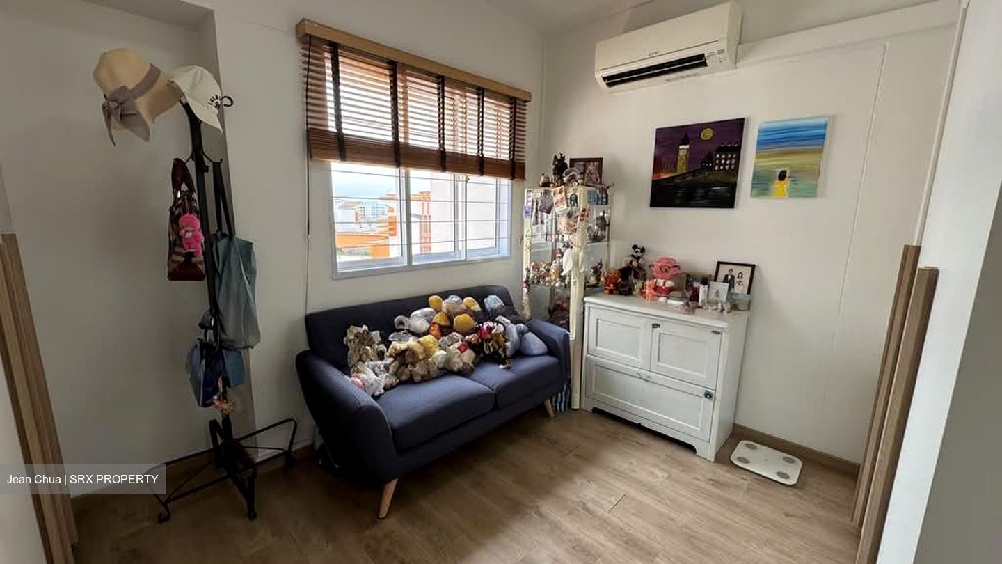 Blk 680A Jurong West Central 1 (Jurong West), HDB Executive #588048131